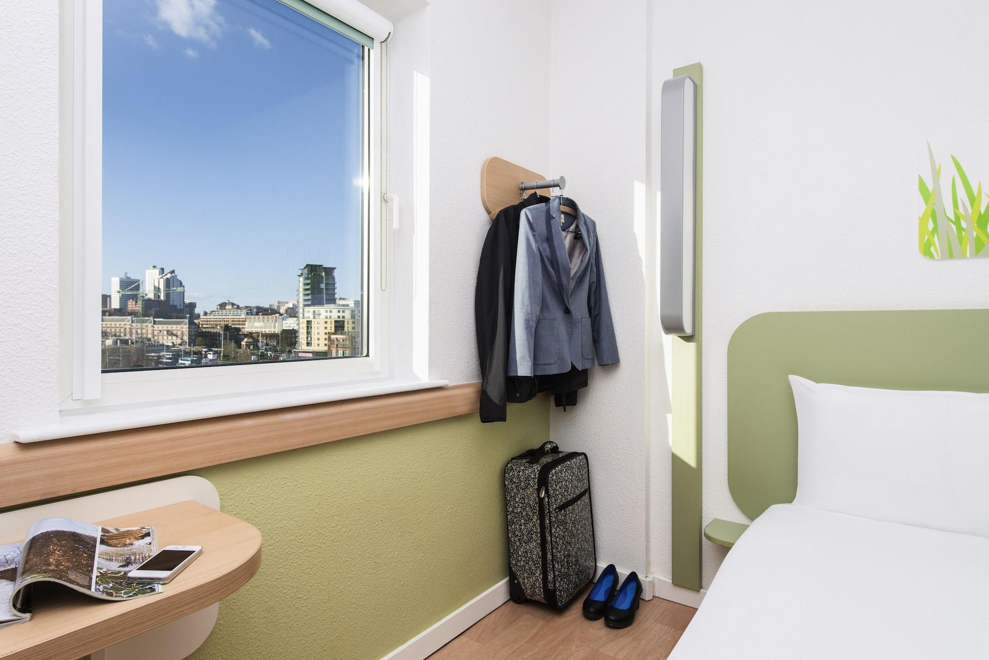 Ibis Budget Leeds Centre Crown Point Road Exteriör bild