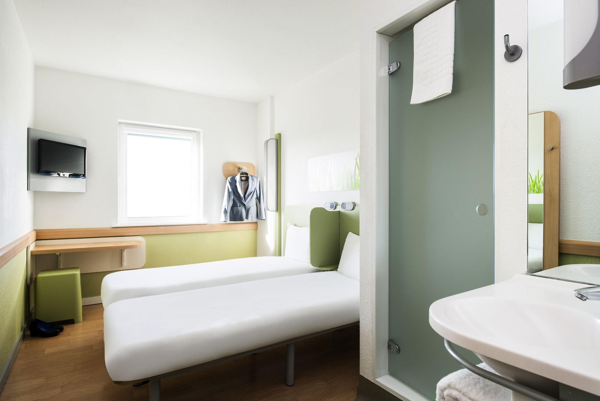 Ibis Budget Leeds Centre Crown Point Road Exteriör bild