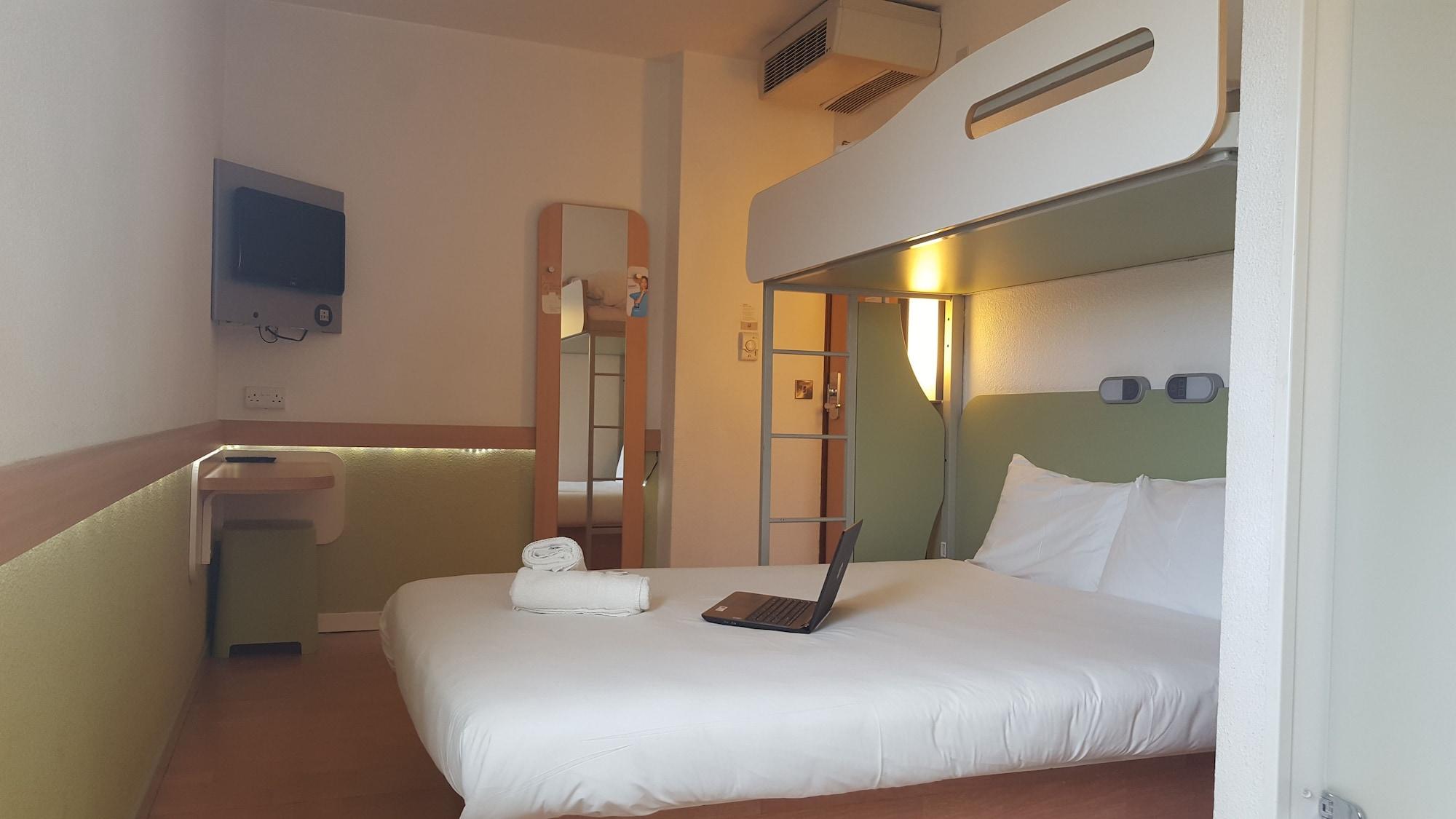 Ibis Budget Leeds Centre Crown Point Road Exteriör bild