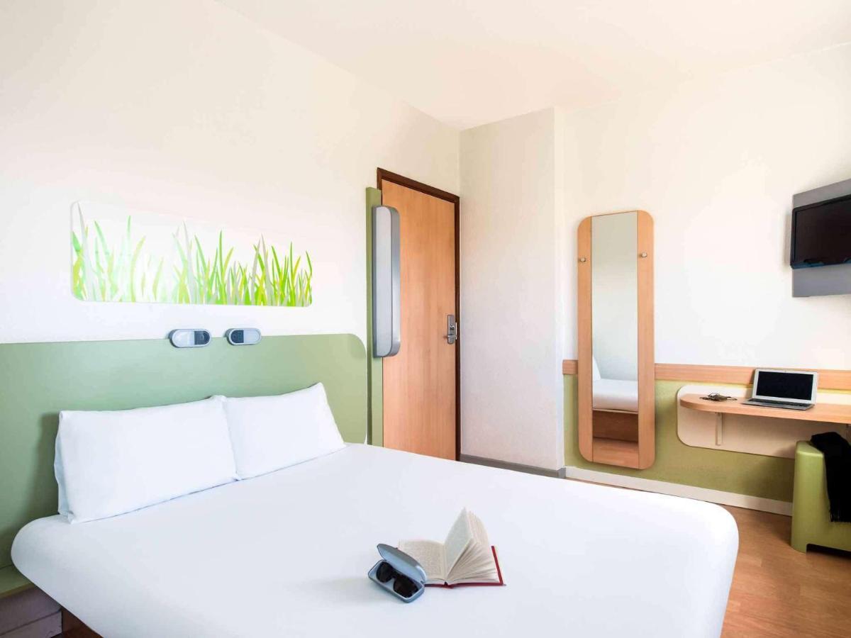 Ibis Budget Leeds Centre Crown Point Road Exteriör bild