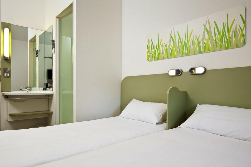 Ibis Budget Leeds Centre Crown Point Road Exteriör bild